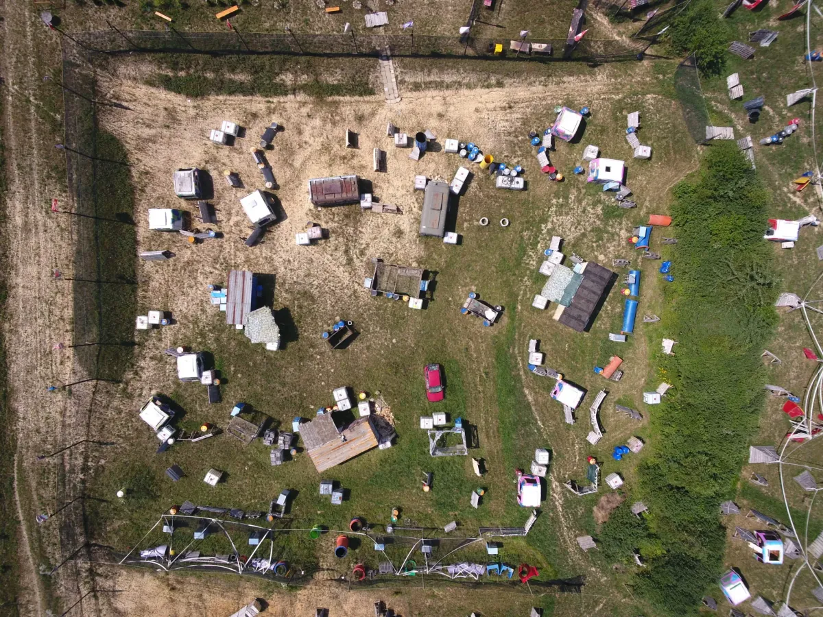 Imprezy Firmowe w Arenie Mocy - Paintballowy Team Building