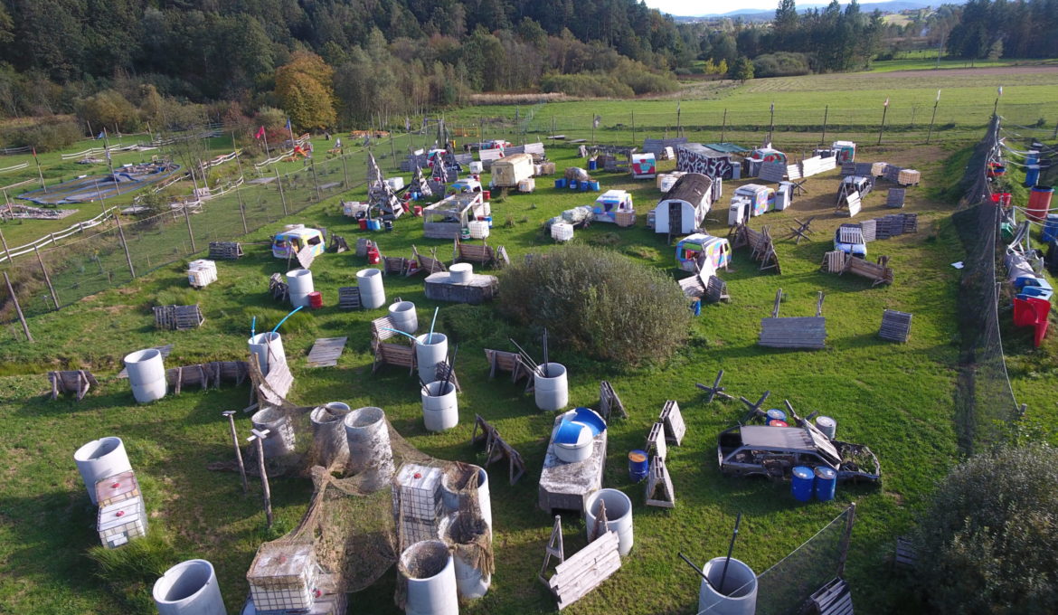 Zdobywanie flagi paintball