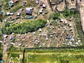 Dzieci podczas urodzin paintballowych